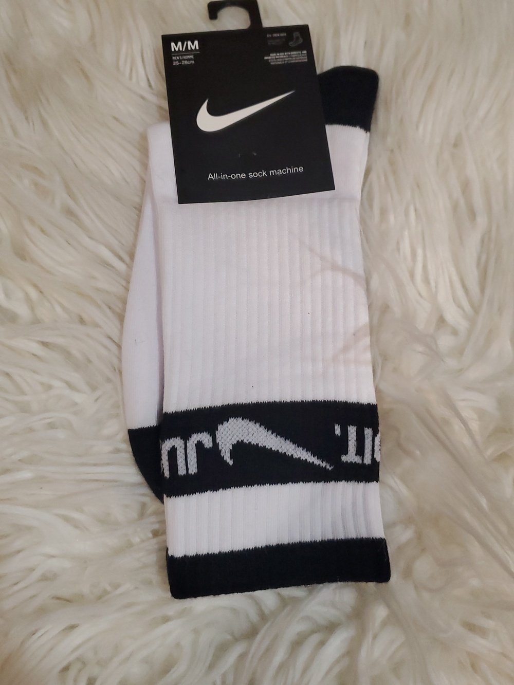 Nike crew socks size medium